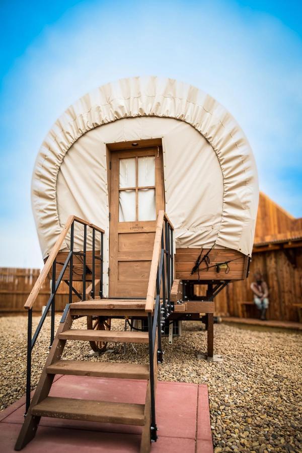 The Big Texan - Cabins And Wagons Amarillo Esterno foto