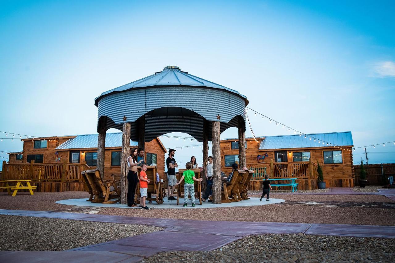 The Big Texan - Cabins And Wagons Amarillo Esterno foto