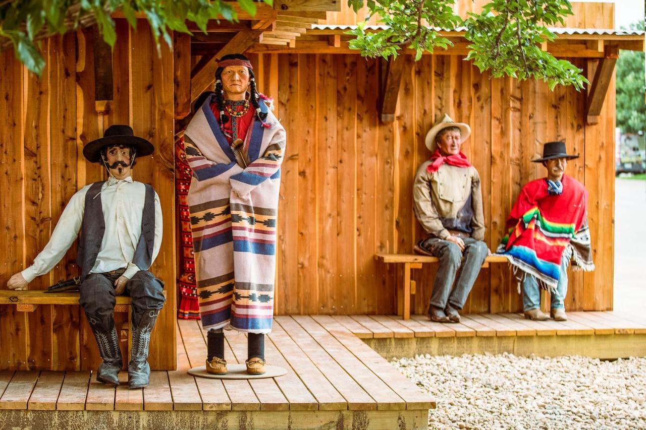The Big Texan - Cabins And Wagons Amarillo Esterno foto
